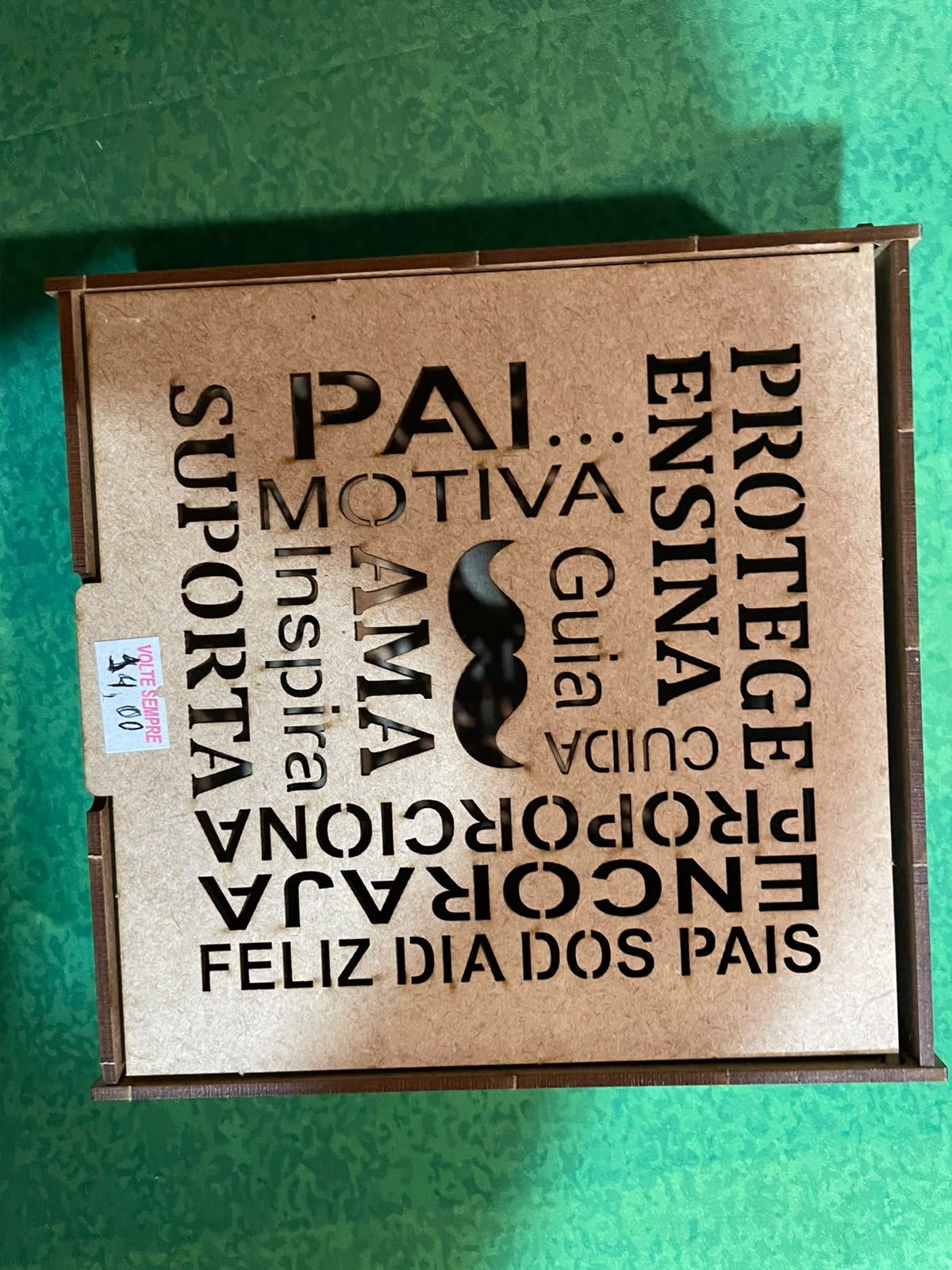 Caixa - aqui contem felicidade- e te amo -pai